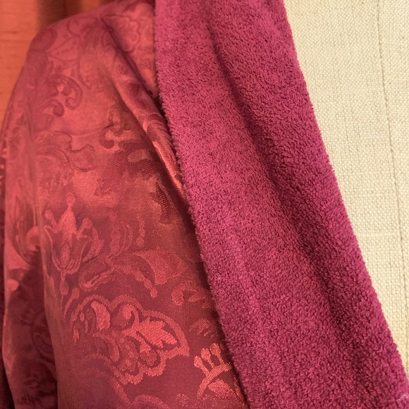 Victoria's Secret Red Floral Robe - Picture 5 of 5